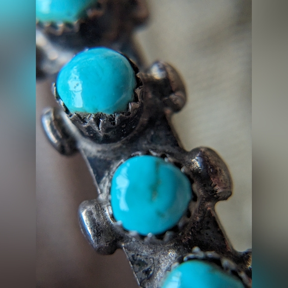 Vintage Sterling Silver Southwestern Turquoise Cuff Bracelet - Picture 8 of 9